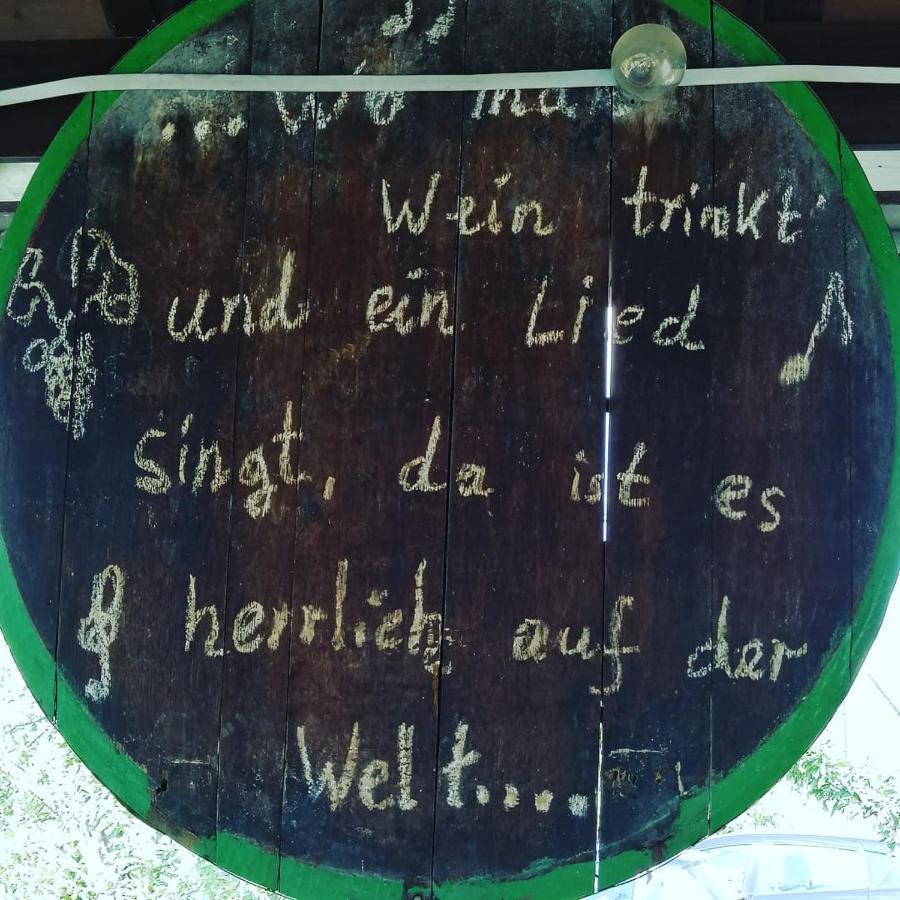 Weingut Licht-Stadtfeld Brauneberg Eksteriør billede